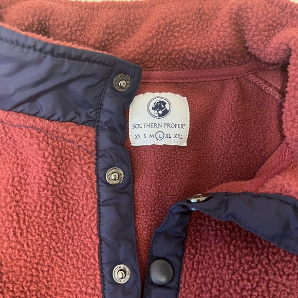 Large Southern Proper Pullover - Picture 2 of 3